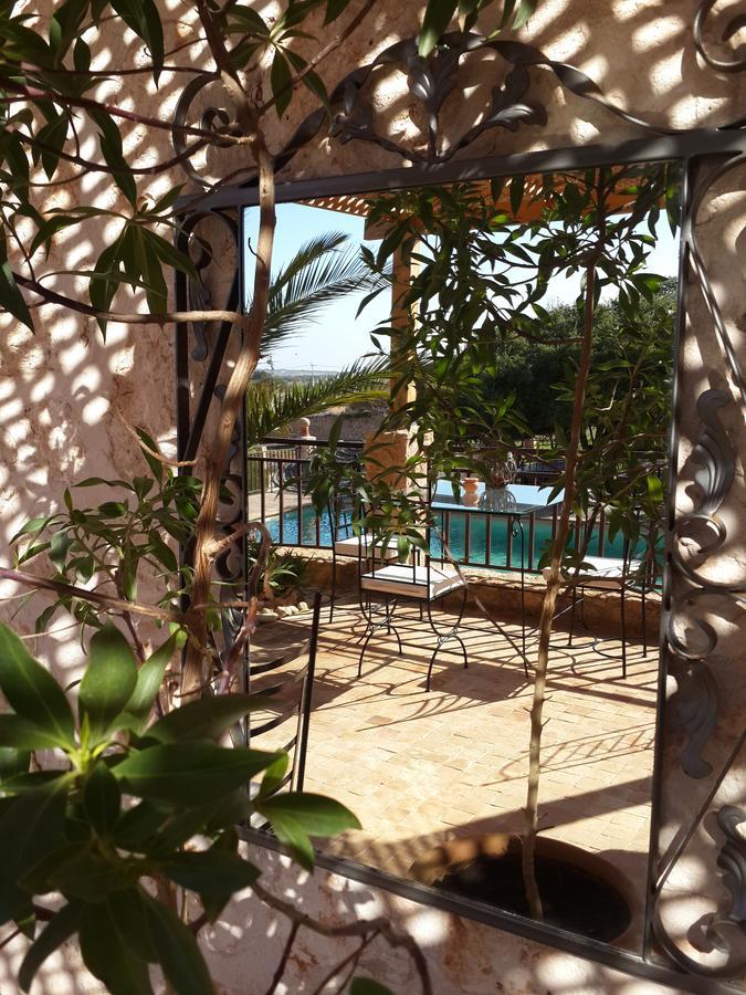 Hotel Parfums D'Etoiles Aguerd  Exterior foto
